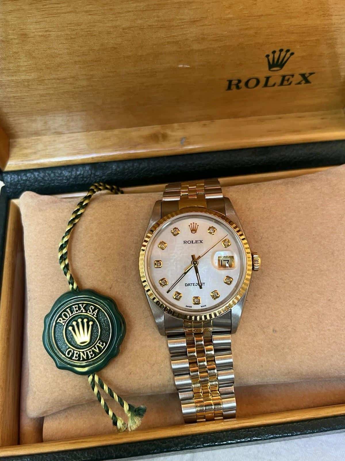 1980s Rolex Datejust wristwatch in its original box