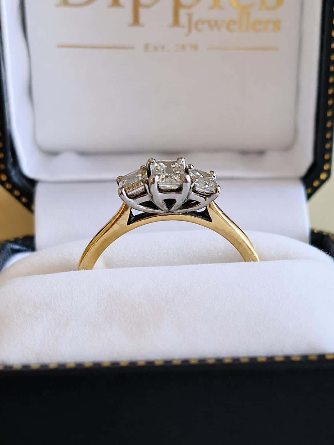 18ct gold three-stone diamond ring