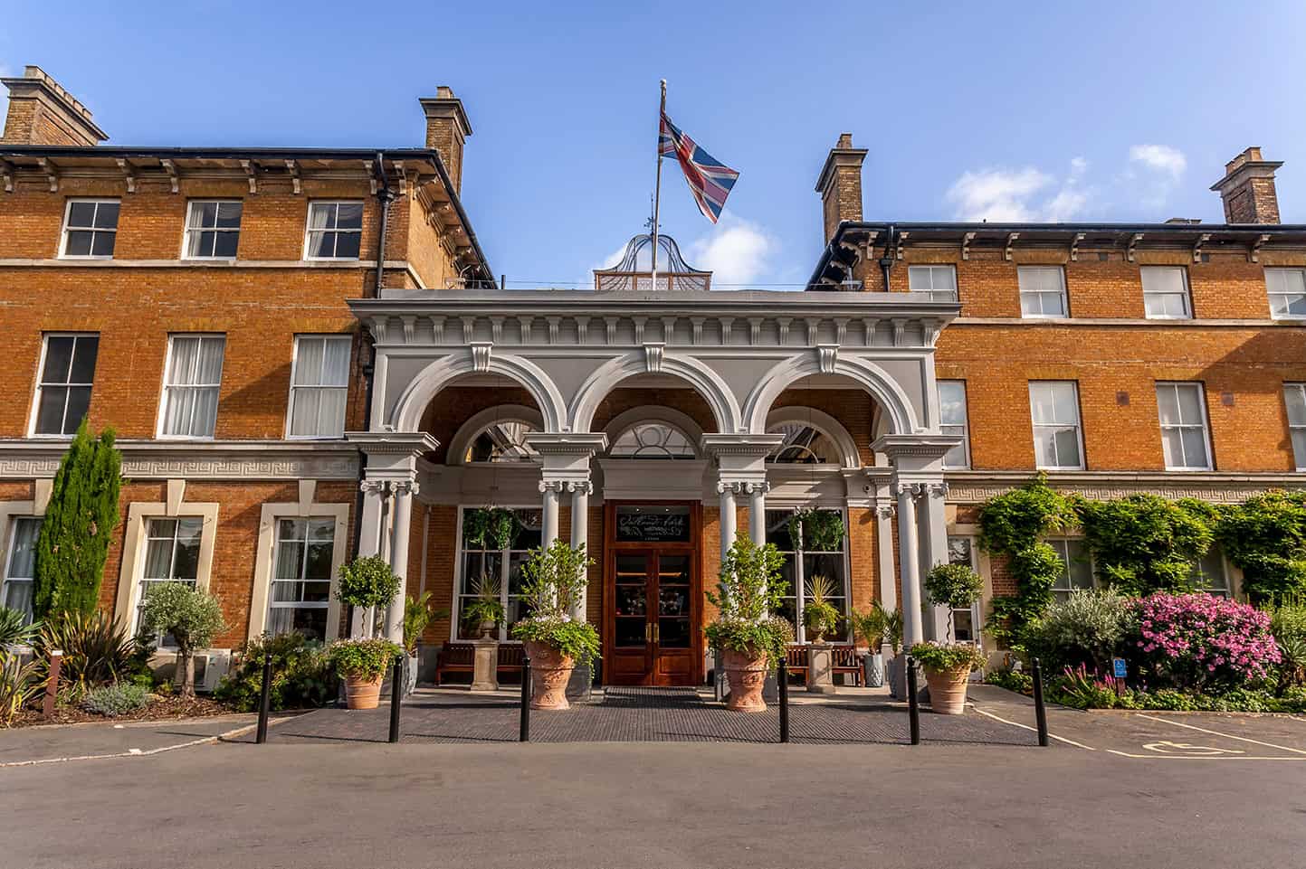 Oatlands Park Hotel